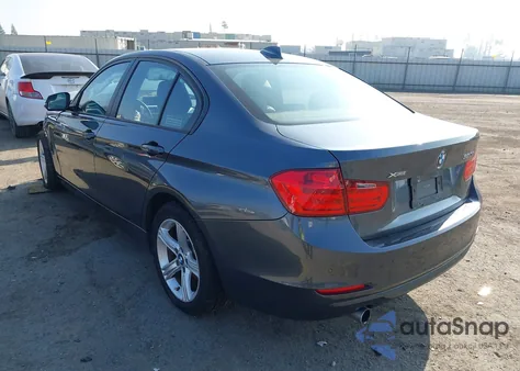 2015 BMW 320I xDrive z USA, uszkodzony, nr VIN WBA3C3C56FP663552